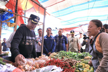 Tinjau Sejumlah Pasar Bersama Fokopimda, Pj Walikota Sebut Harga Cabai Masih Tinggi